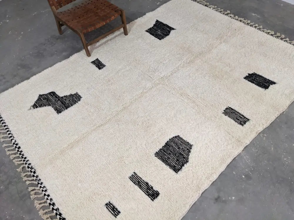 Beni ouarain moroccan handmade cream & black living room rug