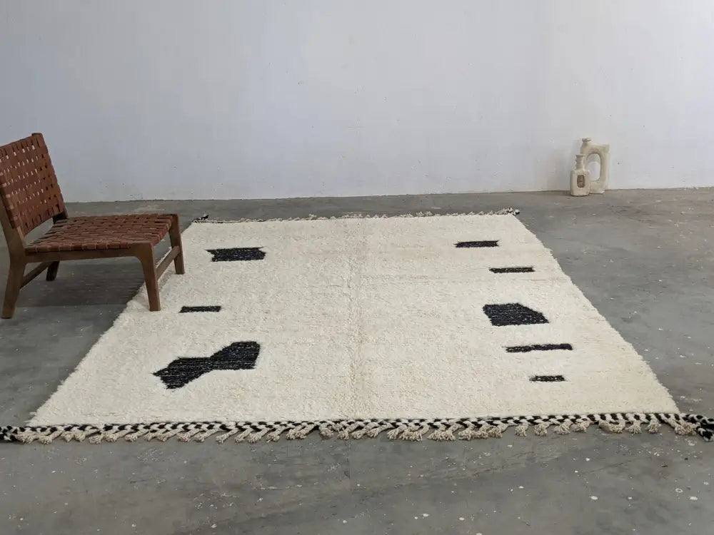 Beni ouarain moroccan handmade cream & black living room rug