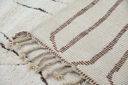 Handmade beige & dark brown beni ouarain rug bedroom geometric decor