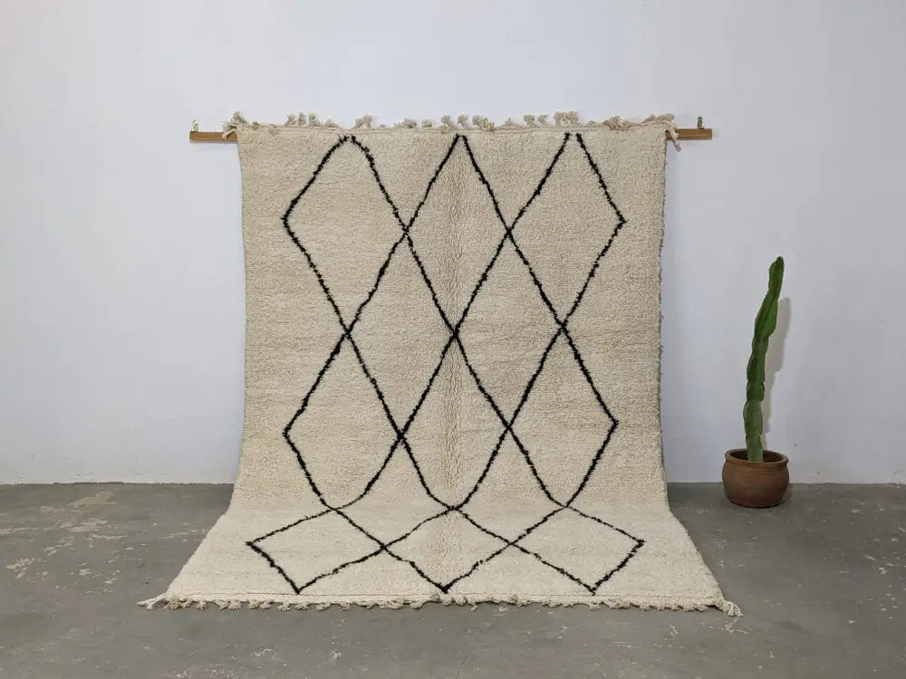 Handmade beni ouarain moroccan rug cream & black living room carpet