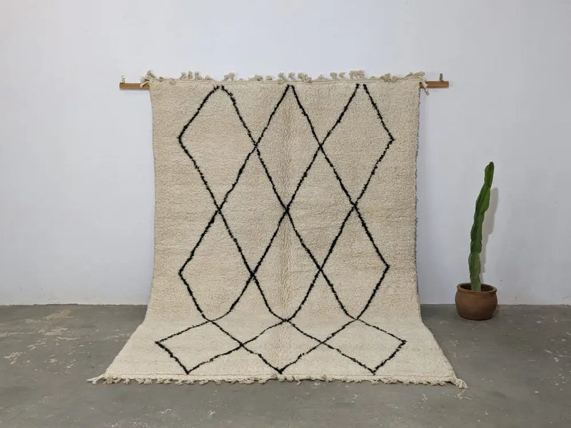Handmade beni ouarain moroccan rug cream & black living room carpet