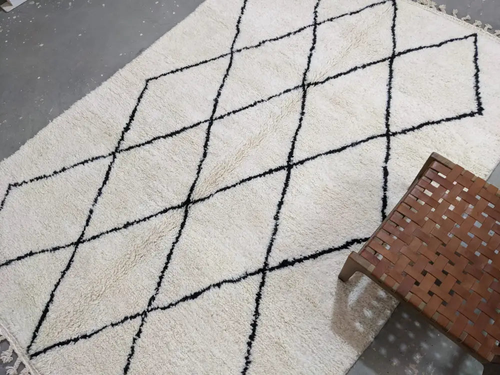 Handmade beni ouarain moroccan rug cream & black living room carpet