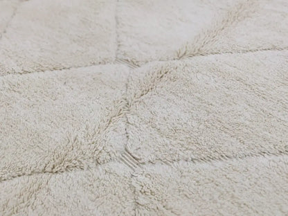 Cream geometric beni ouarain rug bedroom moroccan handmade carpet