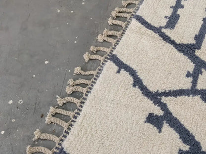 Handmade beige & navy beni ouarain rug living room wool decor