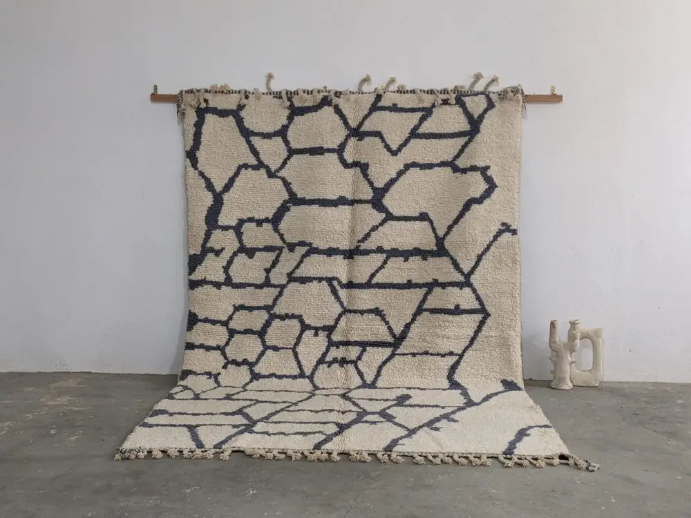 Handmade beige & navy beni ouarain rug living room wool decor