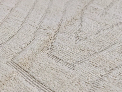 Traditional beige beni ouarain rug living room moroccan handmade decor