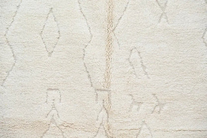 Handmade cream geometric beni ouarain rug for living room