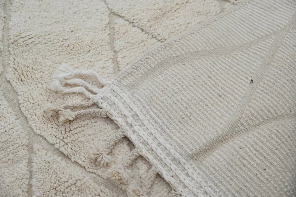 Handmade beige beni ouarain rug – living room geometric decor