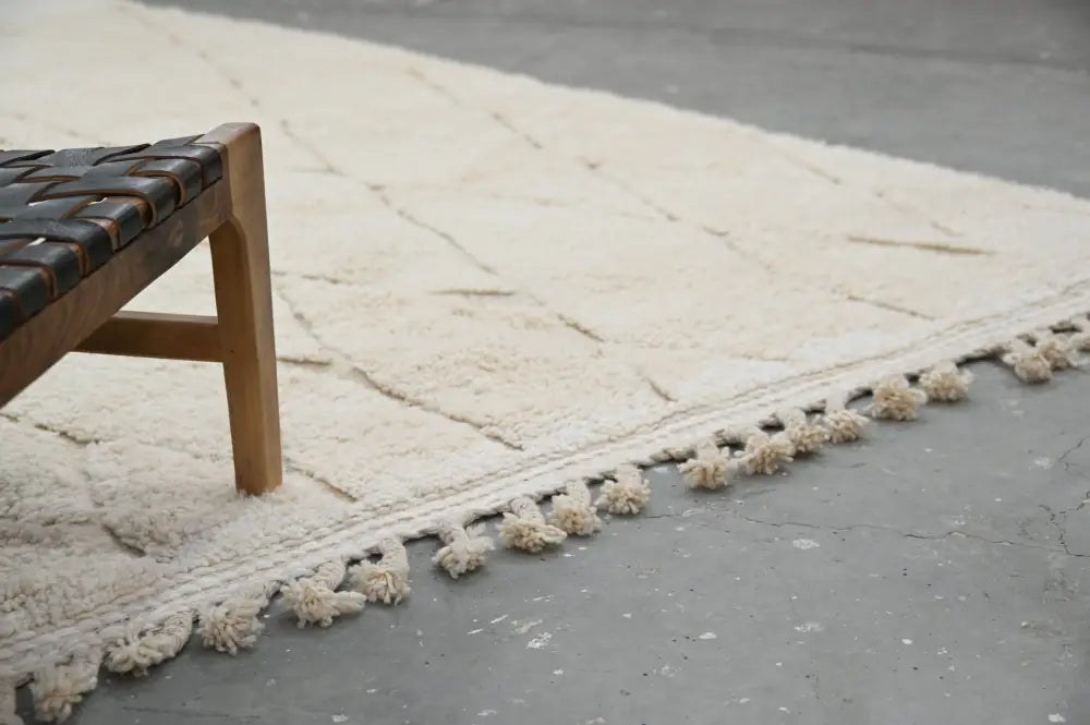 Handmade beige beni ouarain rug – living room geometric decor