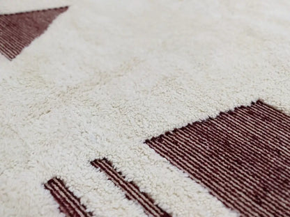 Handmade beige & rust beni ouarain rug bedroom moroccan decor