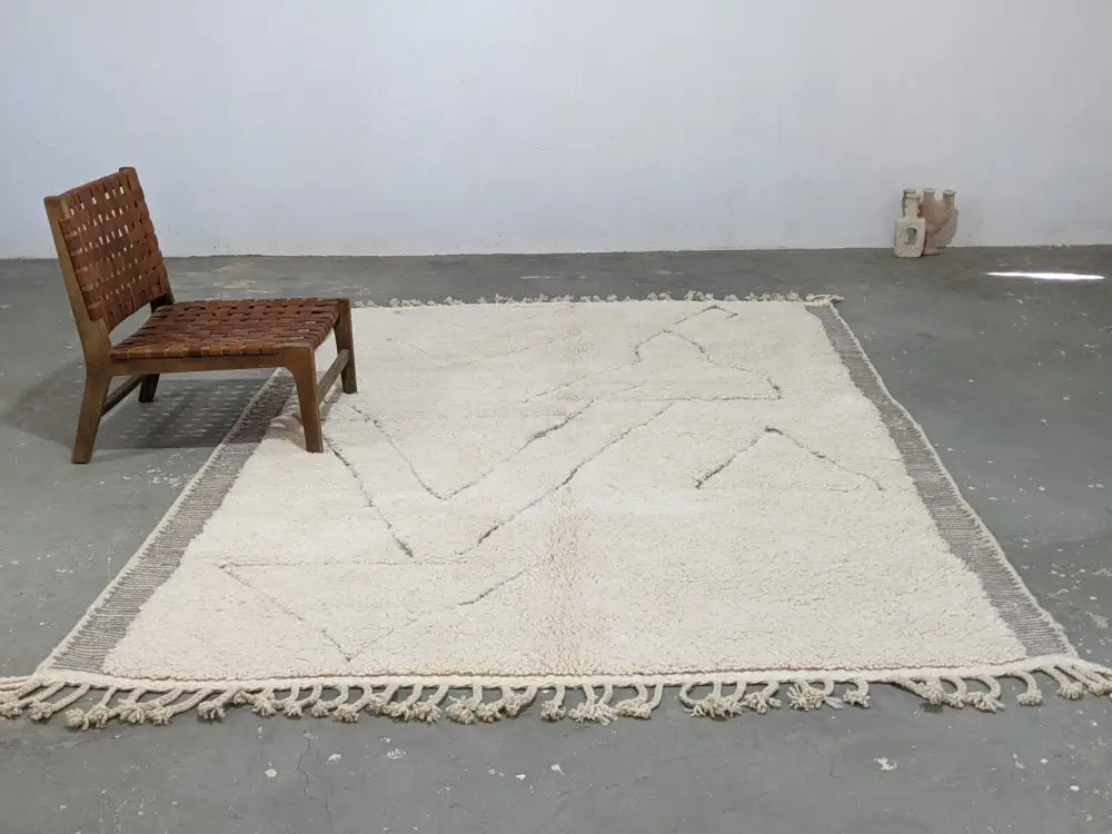 Handmade beige beni ouarain rug – living room geometric decor