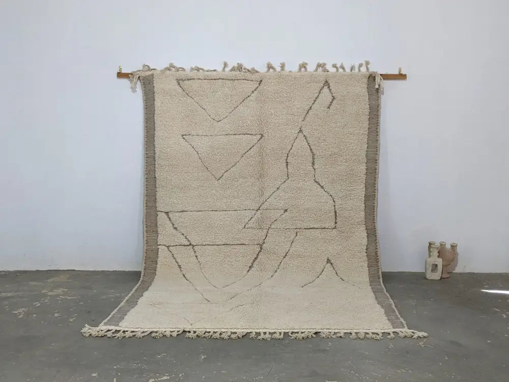 Handmade beige beni ouarain rug – living room geometric decor