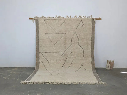 Handmade beige beni ouarain rug – living room geometric decor