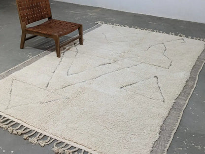 Handmade beige beni ouarain rug – living room geometric decor