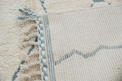 Handmade beni ouarain rug beige & cream geometric bedroom decor