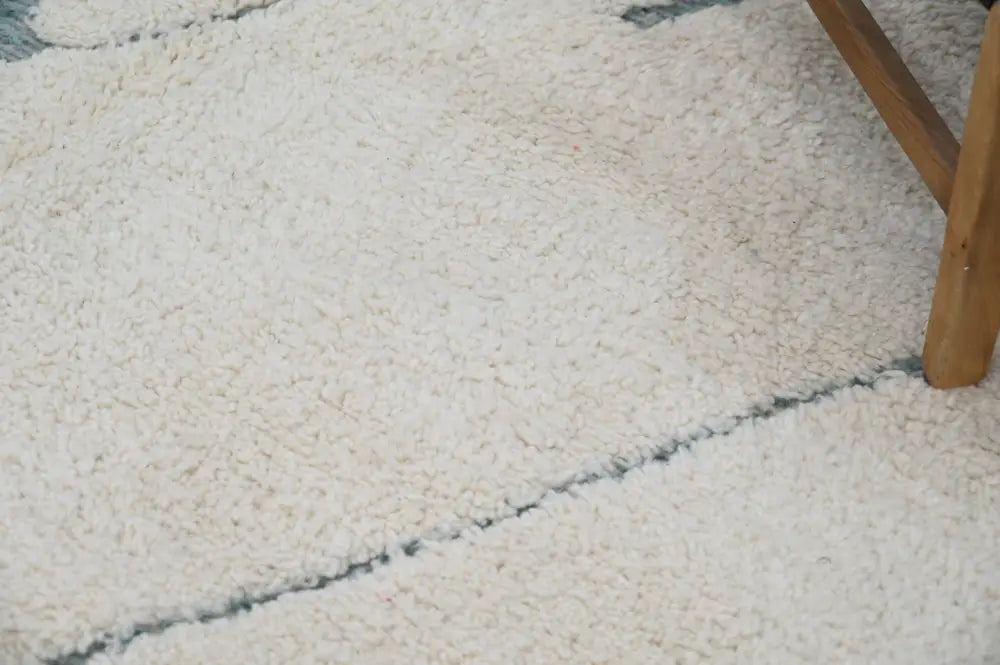 Handmade beni ouarain rug beige & cream geometric bedroom decor