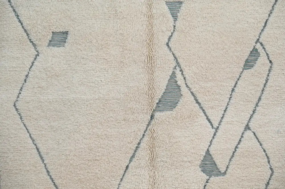 Handmade beni ouarain rug beige & cream geometric bedroom decor