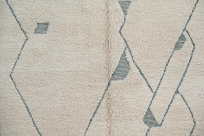 Handmade beni ouarain rug beige & cream geometric bedroom decor