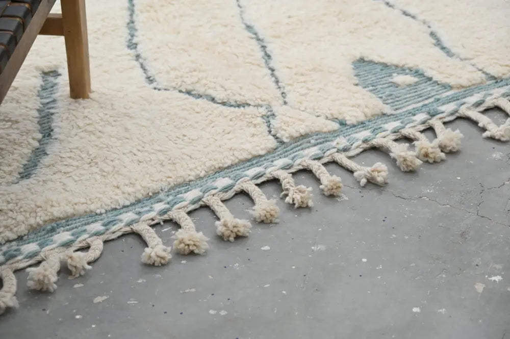 Handmade beni ouarain rug beige & cream geometric bedroom decor