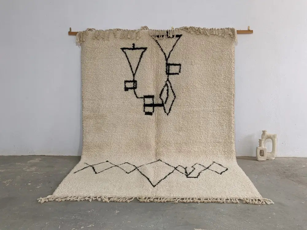 Handmade beige & black beni ouarain rug bedroom wool decor