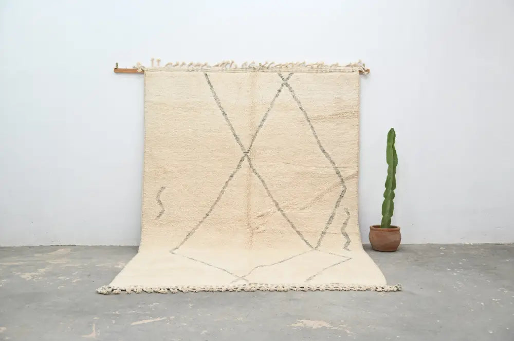 Handmade beige & black beni ouarain rug living room berber decor