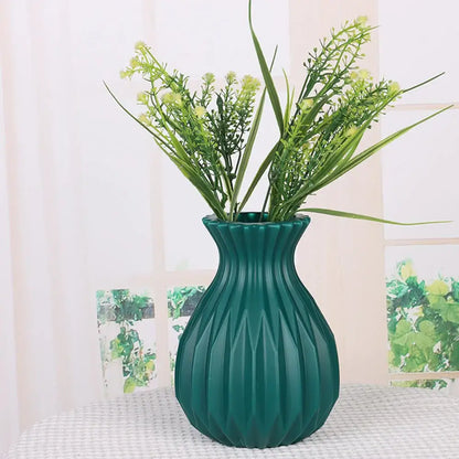 Glossy ribbed plastic flower vase set for living room decor