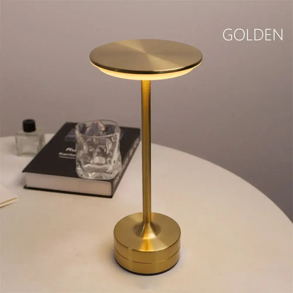 Retro metallic simple charging led desk lamp for restaurant or bedroom