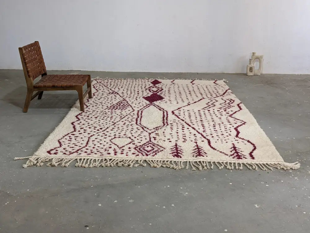 Traditional beige & burgundy beni ouarain rug bedroom wool decor