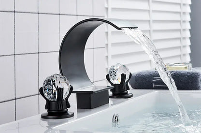 Luxury gold waterfall bathroom basin faucet with crystal knob