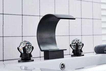 Luxury gold waterfall bathroom basin faucet with crystal knob
