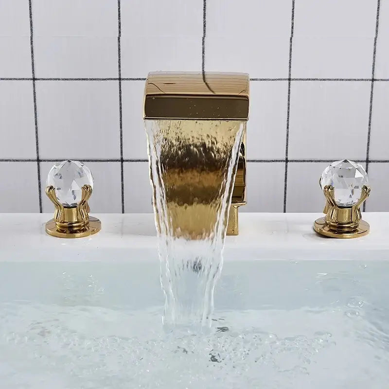 Luxury gold waterfall bathroom basin faucet with crystal knob