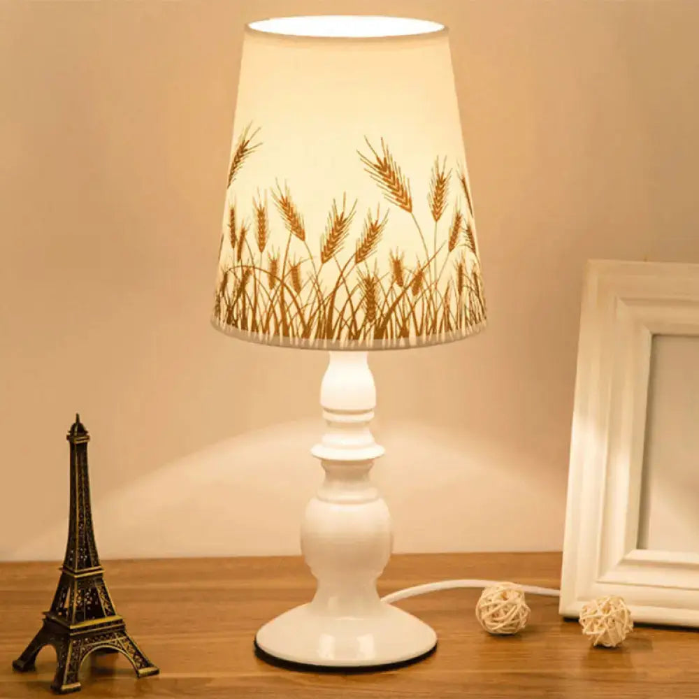 Classic patterned fabric wheat ceramic table lamp bedroom light