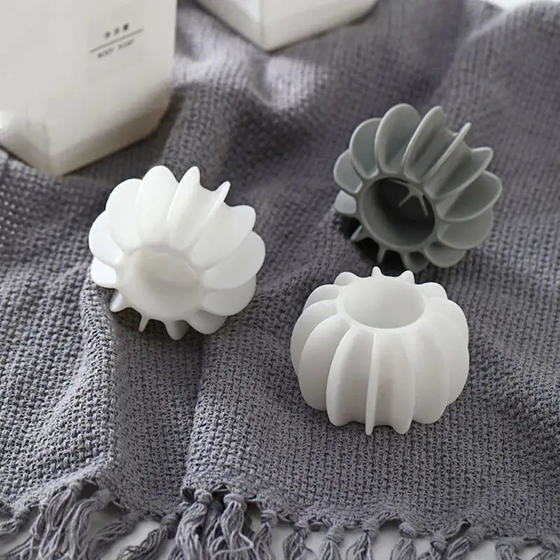 Eco-friendly laundry washing starburst balls gray & white 10-piece set