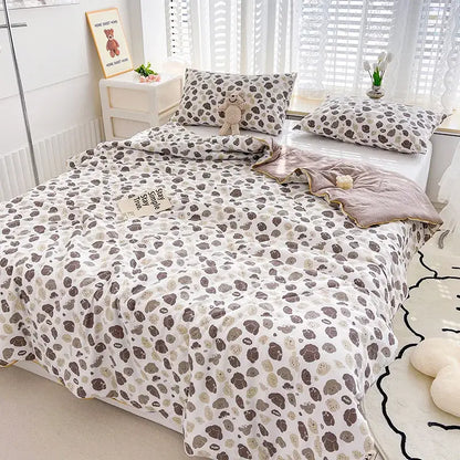 Embroidered double gauze rabbit print quilt bedroom comforter