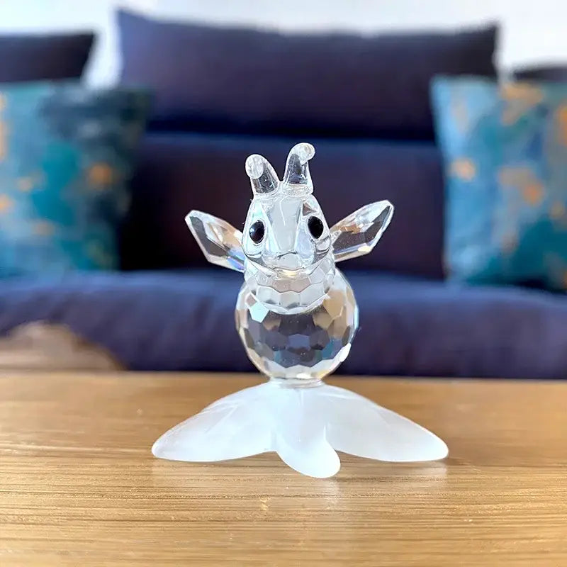 Faceted clear glass bee and leaf glass figurine living room decor