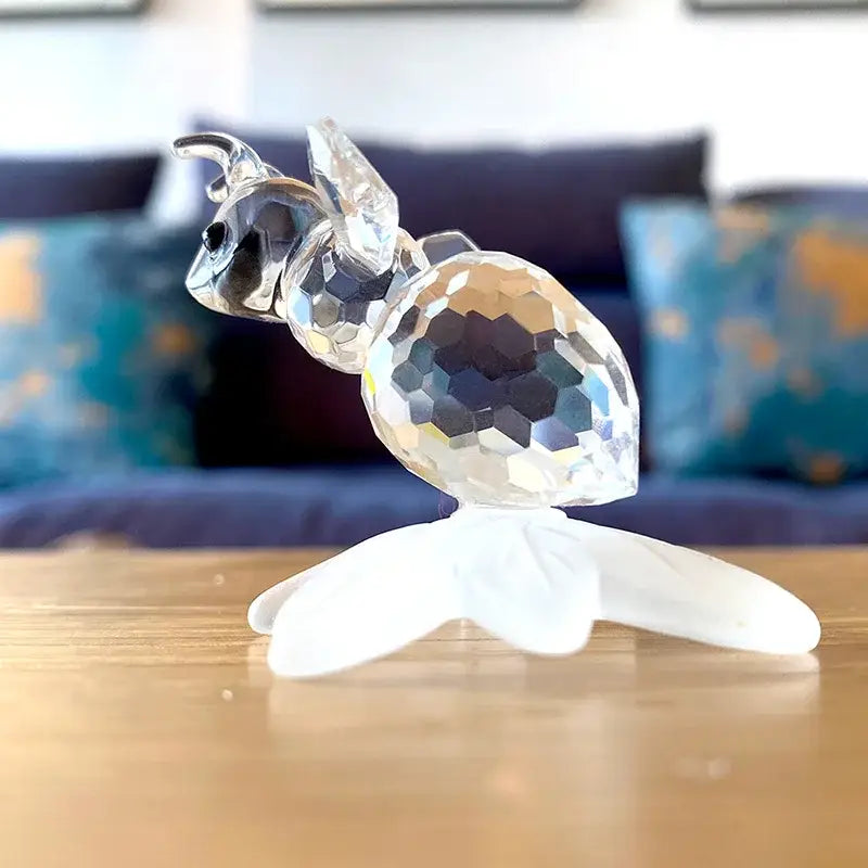 Faceted clear glass bee and leaf glass figurine living room decor