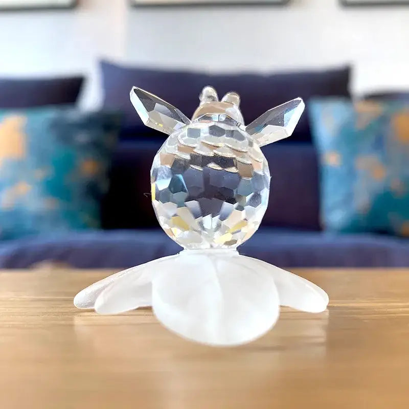 Faceted clear glass bee and leaf glass figurine living room decor