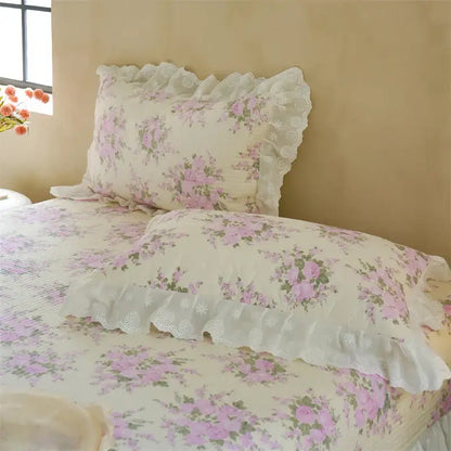 Floral pink and white quilted bedspread set bedroom ruffle decor