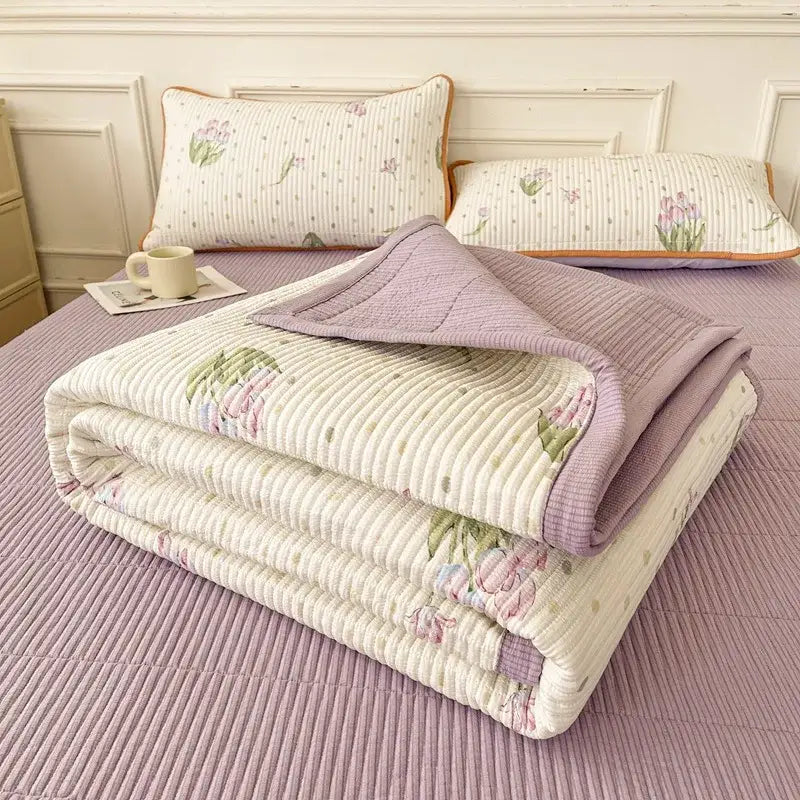Floral pink & white cartoon small fresh bed sheets bedroom quilt
