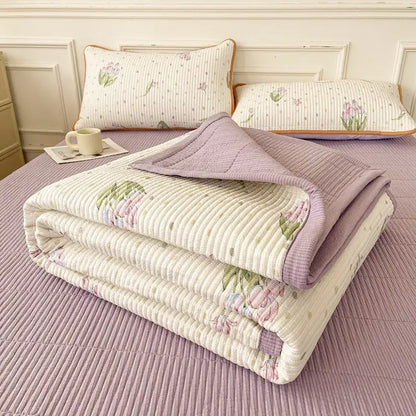 Floral pink & white cartoon small fresh bed sheets bedroom quilt