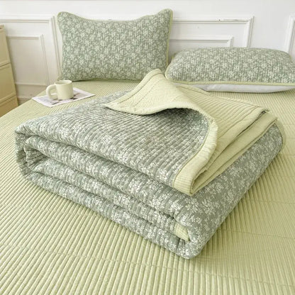 Floral pink & white cartoon small fresh bed sheets bedroom quilt