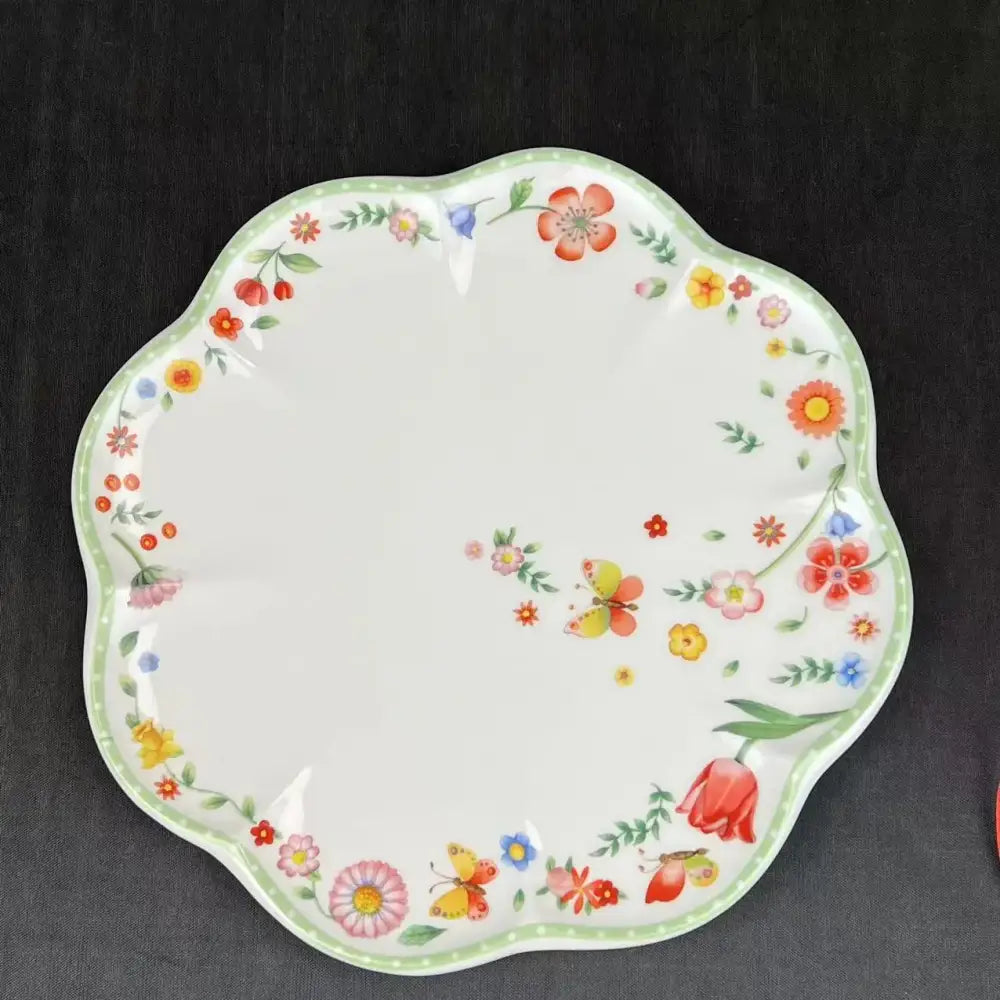 Floral scalloped white porcelain tulip dinnerware set dining room