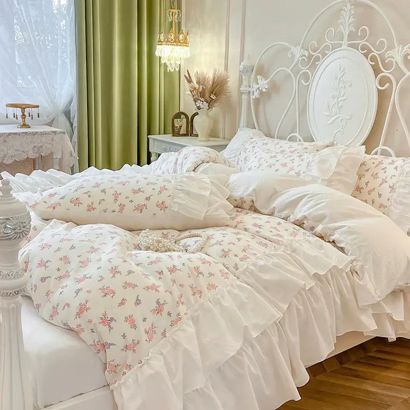 Floral white cotton bedding set with pleat lace ruffles bedroom ensembles