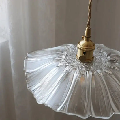 Fluted clear glass pendant light with brass finish – kitchen dining