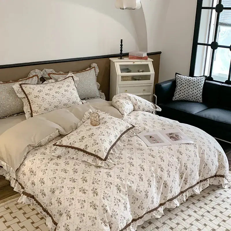 French floral bedding set – cream & brown ruffled bedroom decor