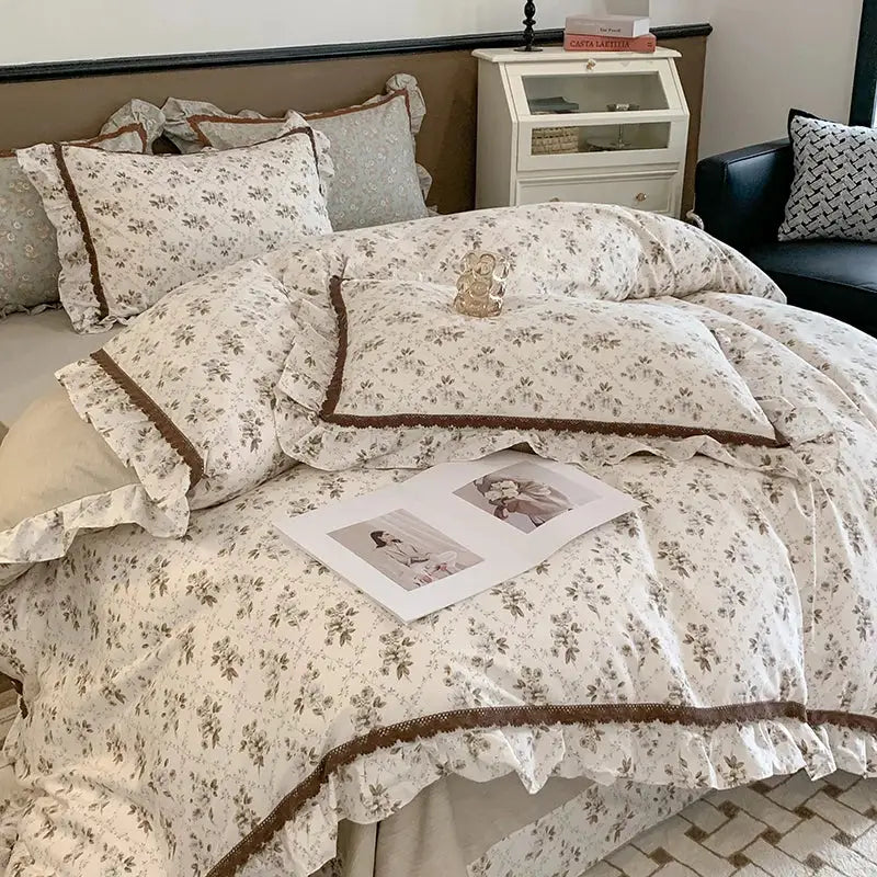 French floral bedding set – cream & brown ruffled bedroom decor