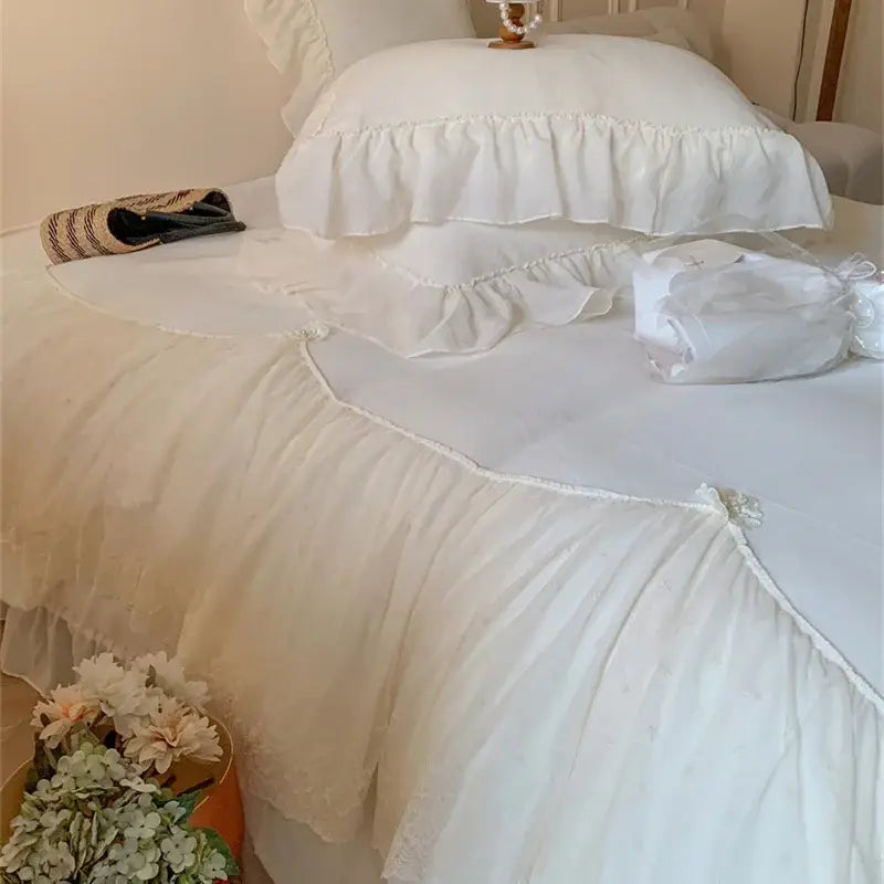 DecorBites™ French Princess Velvet Bedding Set, Queen Size with Lace Ruffles