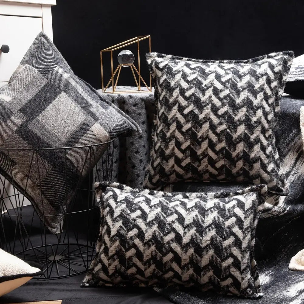 French style decor black & white zigzag pillowcase living room decor