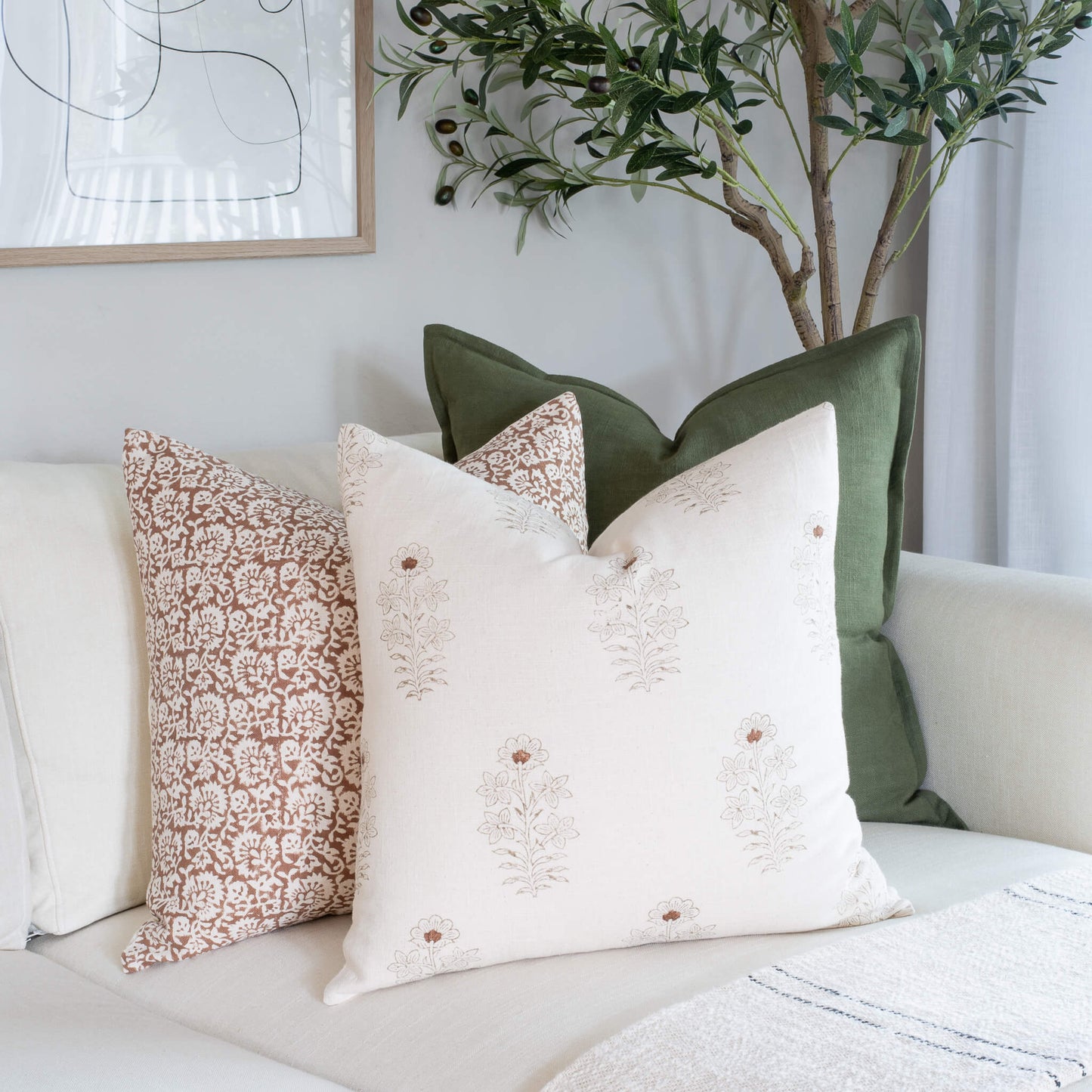 Gávea Solid Color Pillow Cover | Olive Green