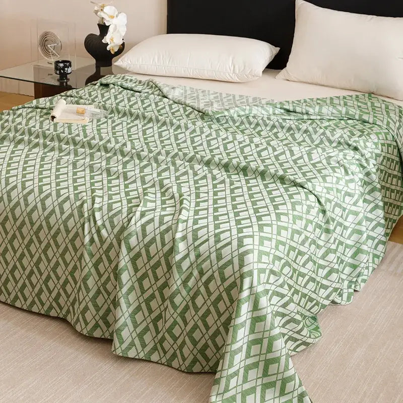 Geometric pink bamboo fiber summer blanket bedroom lightweight bedding